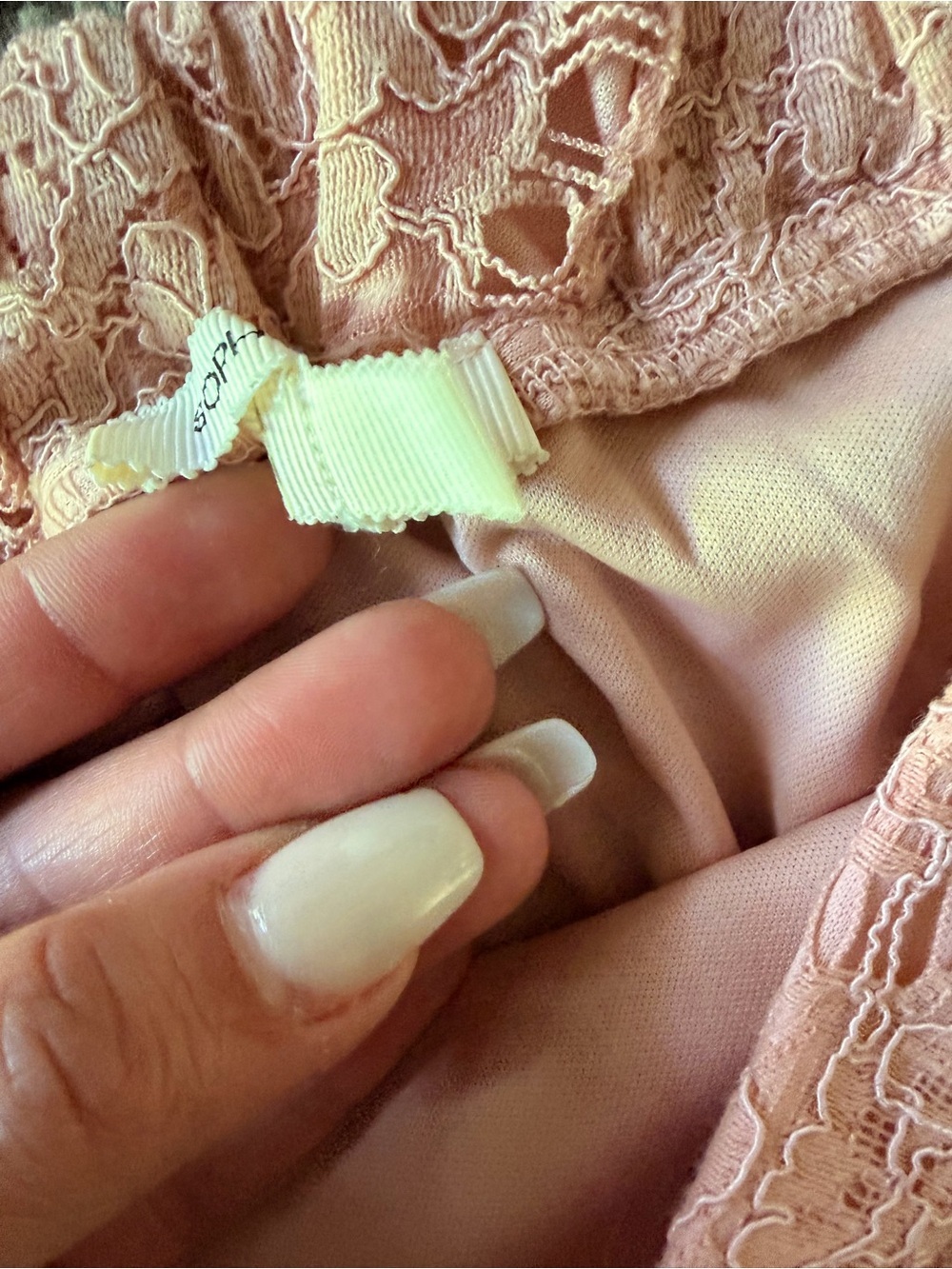 Off-the-Shoulder Lace Mini Dress in Light Pink - Picture 4 of 6